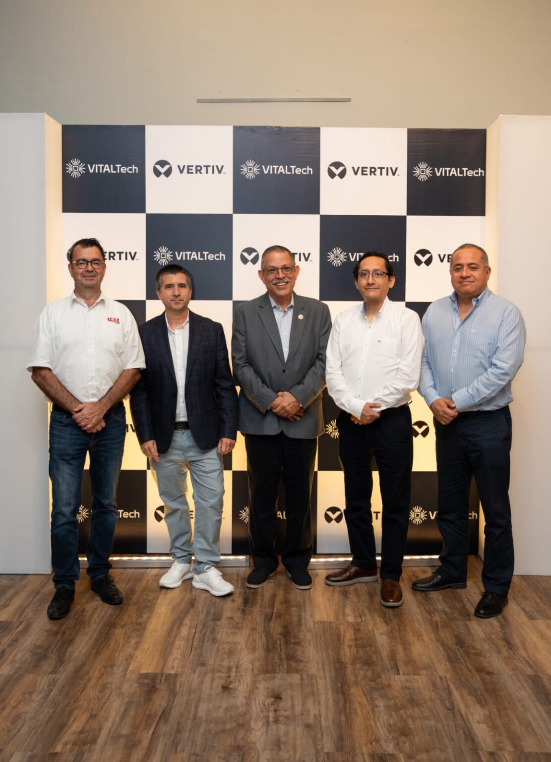 VITALTech Summit 2025 impulsa la eficiencia y confiabilidad en centros de datos y telecomunicaciones