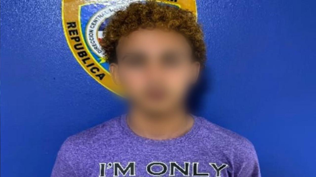 Se entrega a la policía “Tata” acusado de una muerte en Hoya del Caimito, Santiago