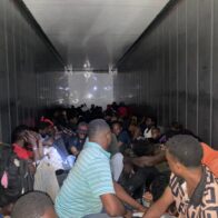 DGM intercepta furgón que traía 100 haitianos indocumentados hacia Santo Domingo