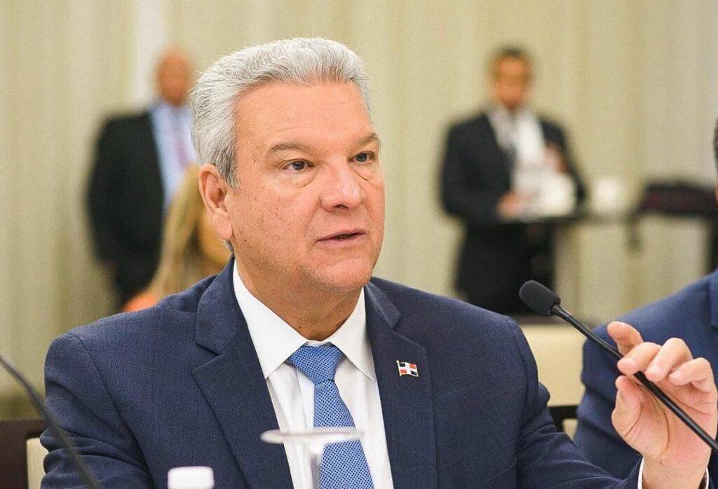Auditoría certifica transparencia en gestión de Lisandro Macarrulla en el Ministerio de la Presidencia