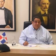 Alcalde Rafael Hidalgo prohíbe armas de fuego en las Fiestas Patronales Azua 2025
