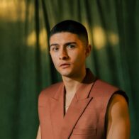 La estrella ecuatoriana Alex Ponce, nominado a Premios Juventud 2025