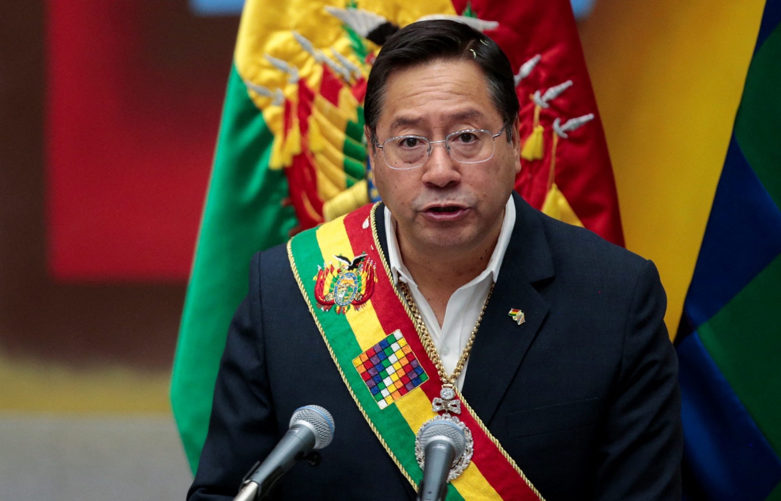 Arce cita a candidatos del balotaje para abordar crisis nacional