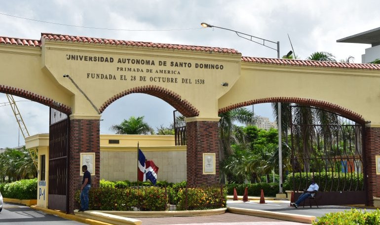 tiroteo en la UASD