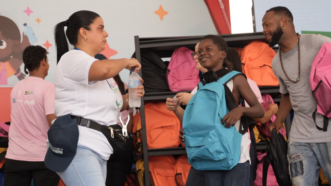 Familias felices del DN son impactadas por la 2da edición de “Plásticos por Escolares”