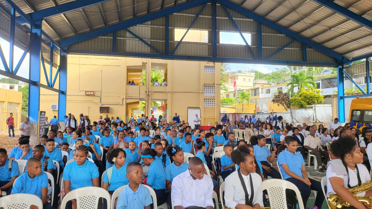 Distrito Educativo 14-04 Samaná inicia con éxito año escolar