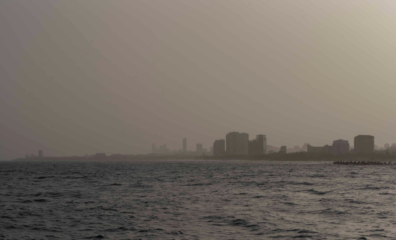 Indomet vigila activa onda tropical; mientras que persistirá polvo del Sahara