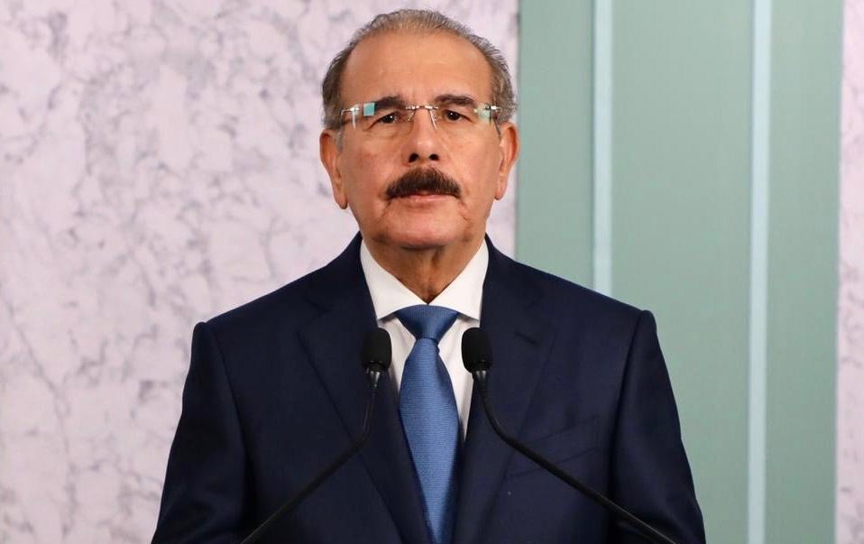 Danilo Medina pide al Gobierno ir en auxilio de tabacaleros