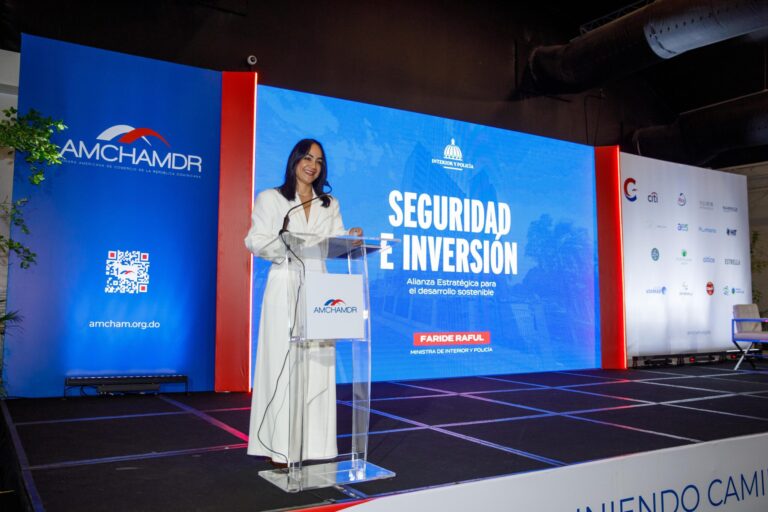 Faride Raful llama a sector privado al involucramiento social en la construcción de una RD más segura