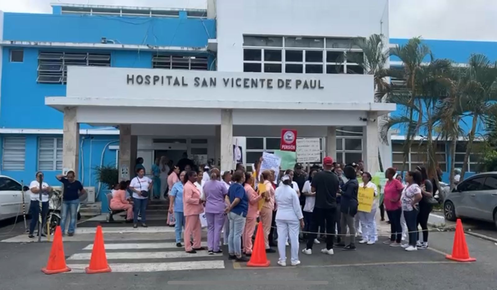 Enfermeras del Hospital San Vicente de Paúl se unen al paro nacional de 24 horas por mejores condiciones laborales