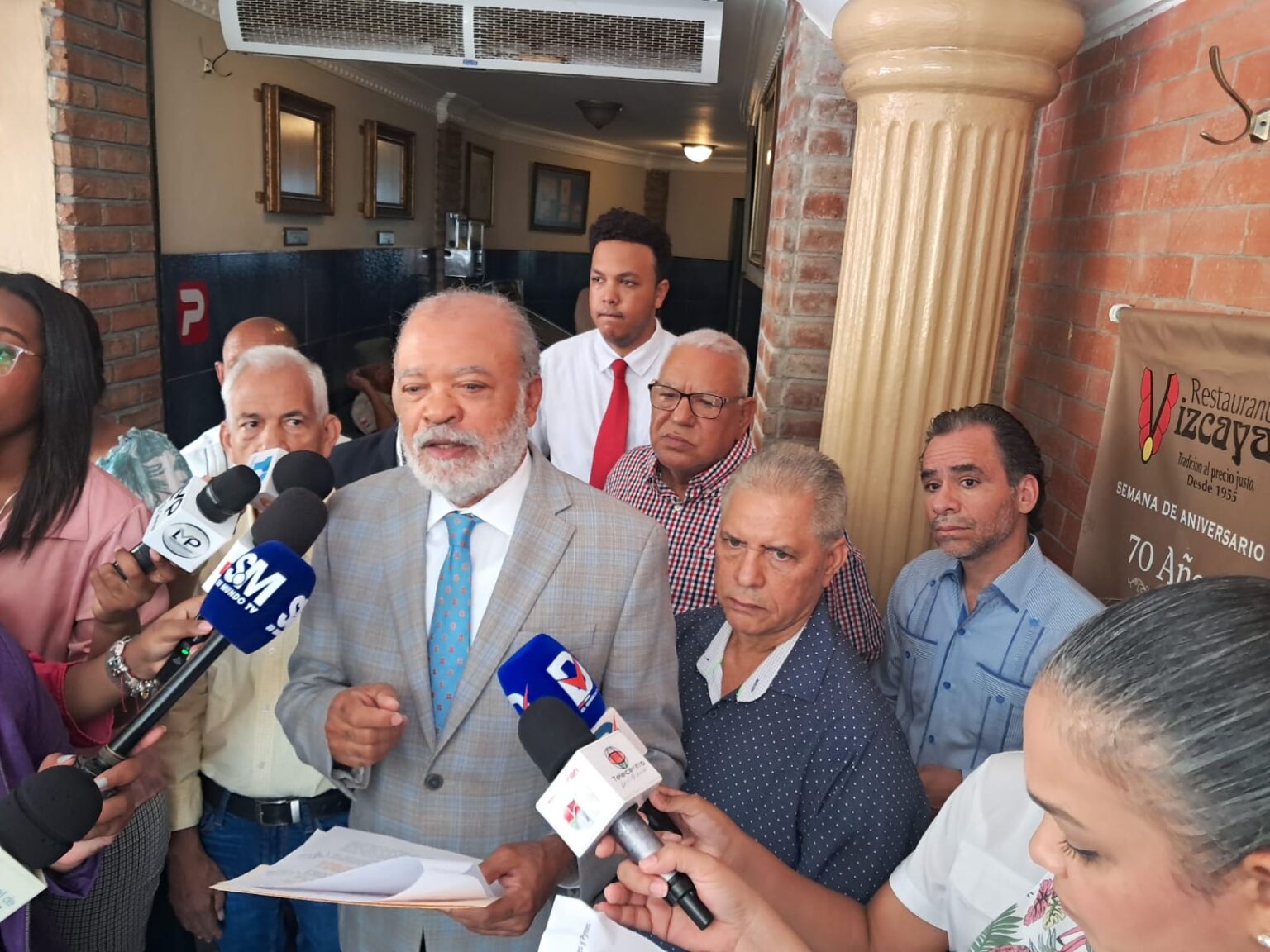 Presidente de la Confederación del Comercio de Provisiones y Mipymes de la República Dominicana (Confecomercio), Gilberto Luna.