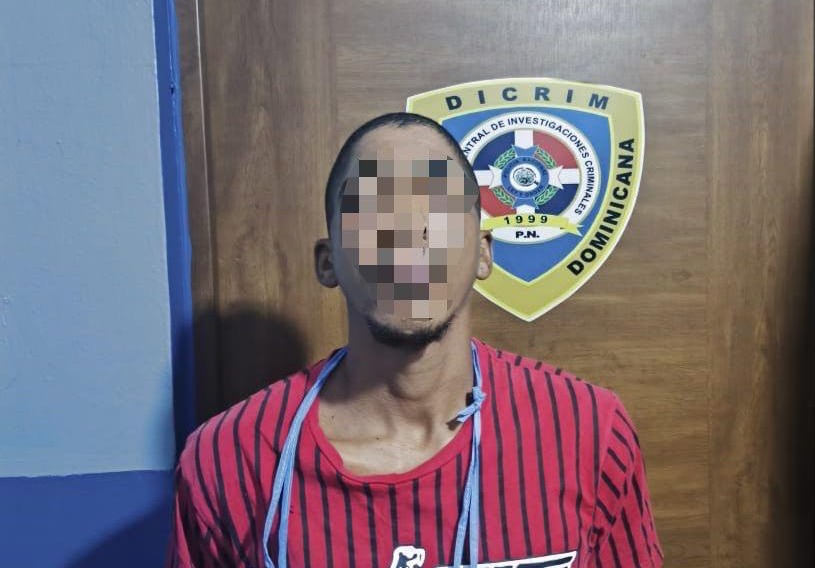 Policía apresa a “El Pollo”, implicado en robo de residencia en Santiago