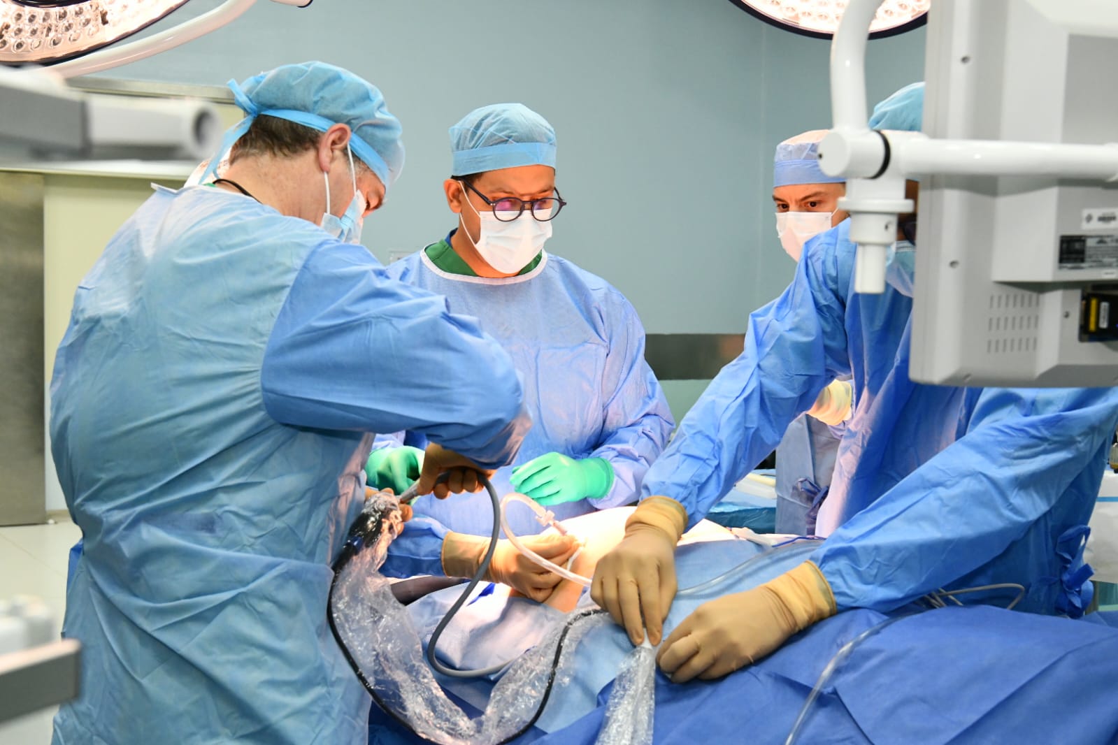 HOMS realiza la 1era cirugía bariátrica magnética en el Caribe y Centroamérica para el tratamiento de obesidad y diabetes tipo 2