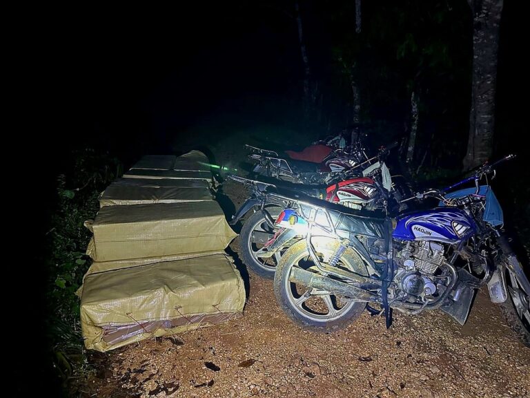 Ejército frustra traslado de 300,000 cigarrillos de contrabando en motocicletas en Elías Piña