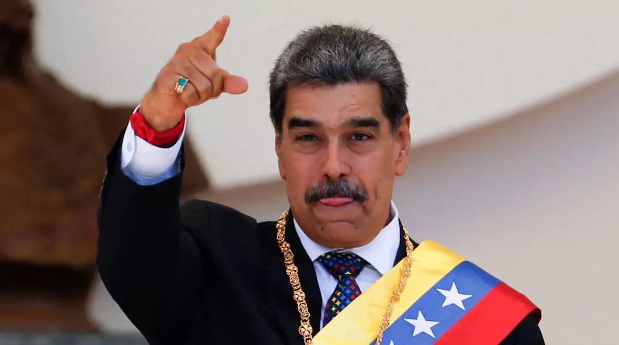 Maduro dice que EE.UU. "debe abandonar su plan de cambio de régimen violento en Venezuela"