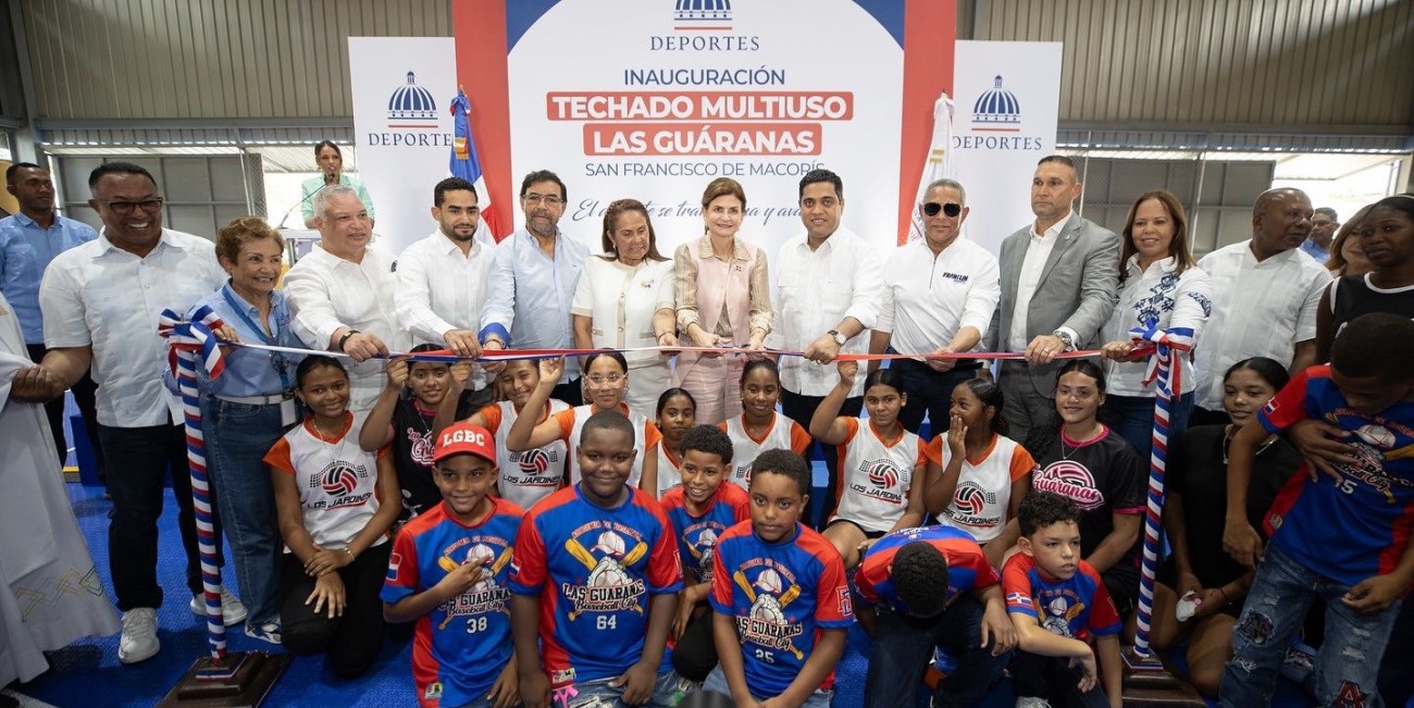 Entregan techado multiuso en Las Guáranas, provincia Duarte