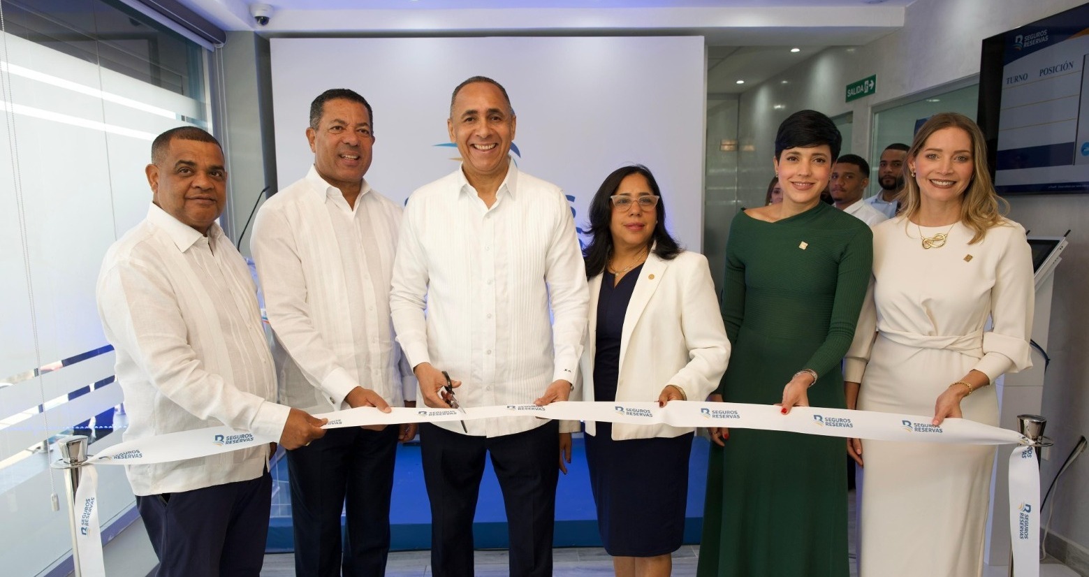 Seguros Reservas inaugura nueva oficina en Barahona