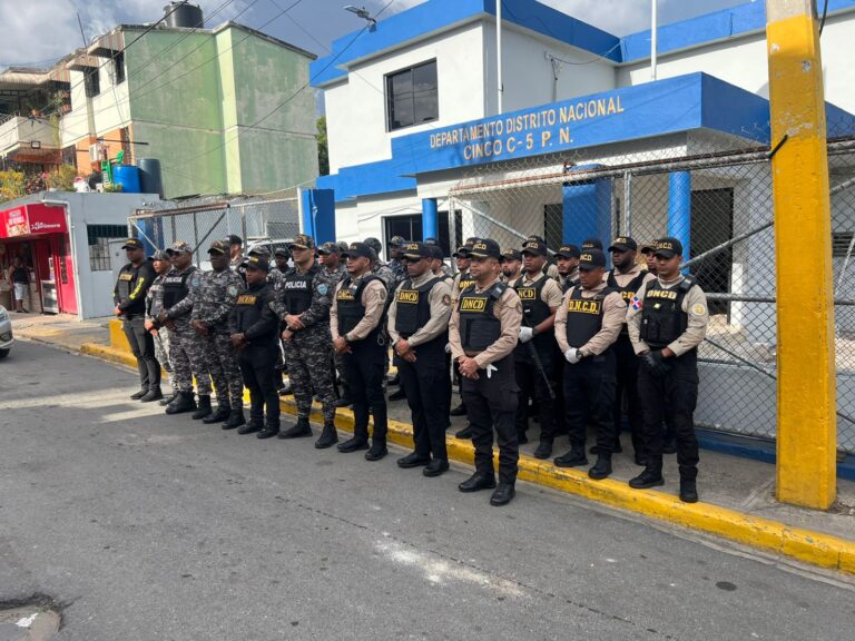 Operativo antidrogas en el DN deja 12 detenidos y decomiso de 6,000 gramos 12 | Noticias de hoy en República Dominicana Operativo antidrogas en el DN deja 12 detenidos y decomiso de 6,000 gramos