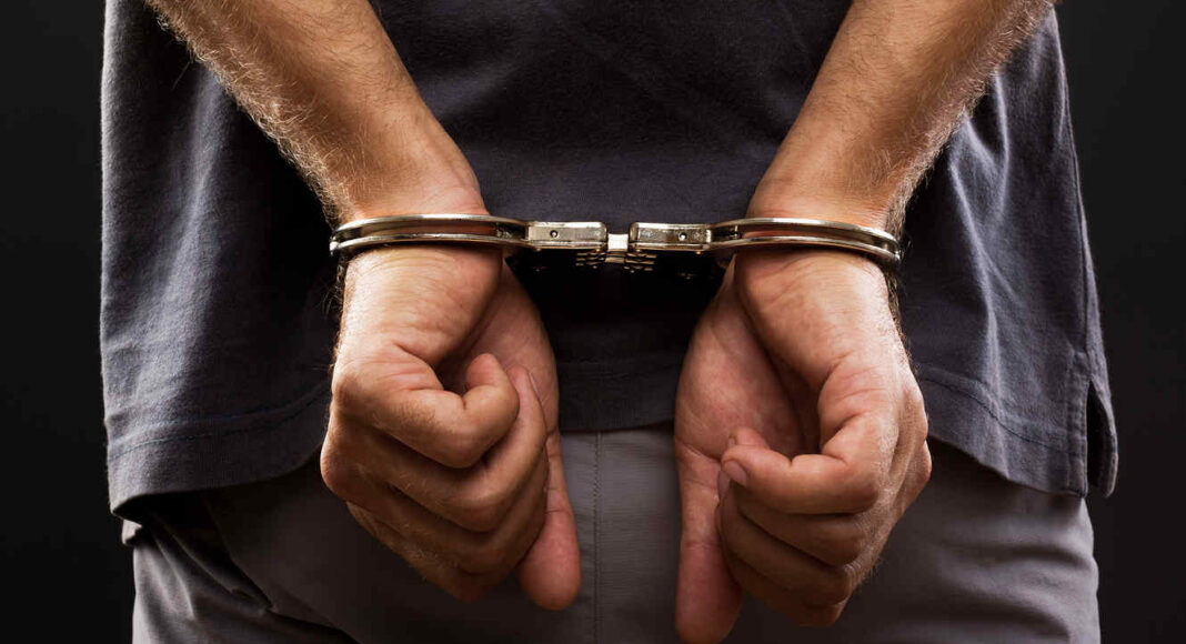 Policía apresa varios implicados en delitos en La Nueva Barquita