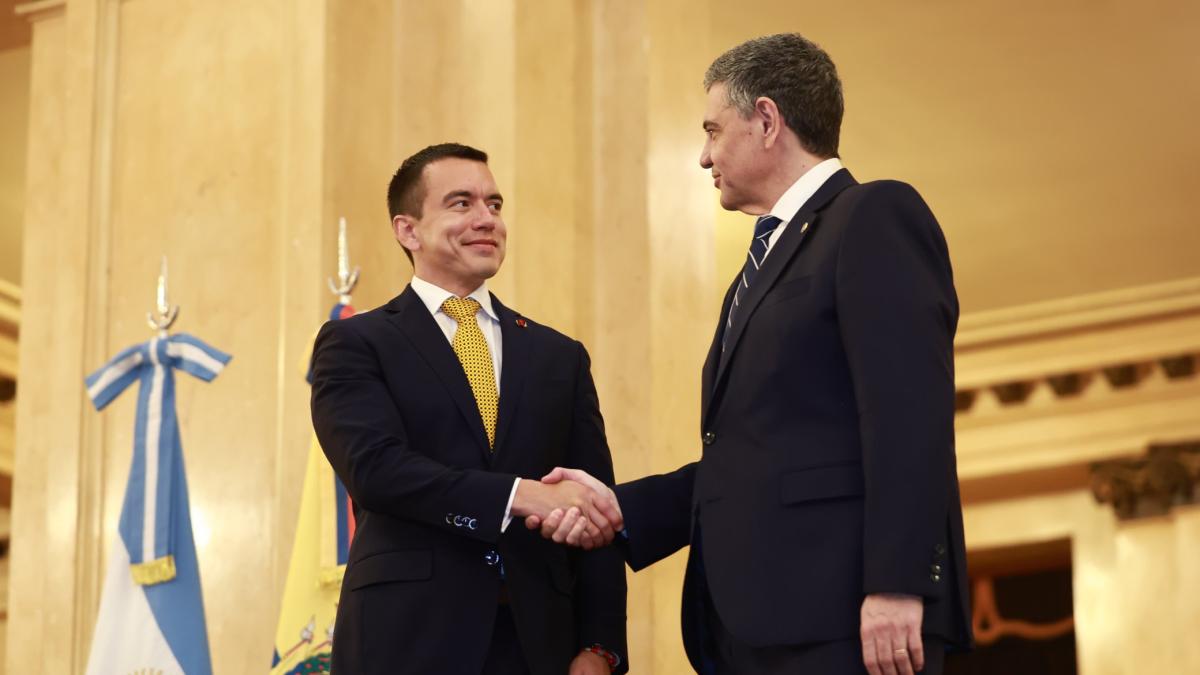 Presidente de Ecuador arranca su visita a Japón con un encuentro con la mayor patronal