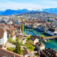 Suiza sigue negociando aranceles con EE.UU., que le empujan a afianzar sus lazos con la UE