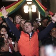 Bolivia va a una segunda vuelta electoral polarizada y con agresiones entre candidatos