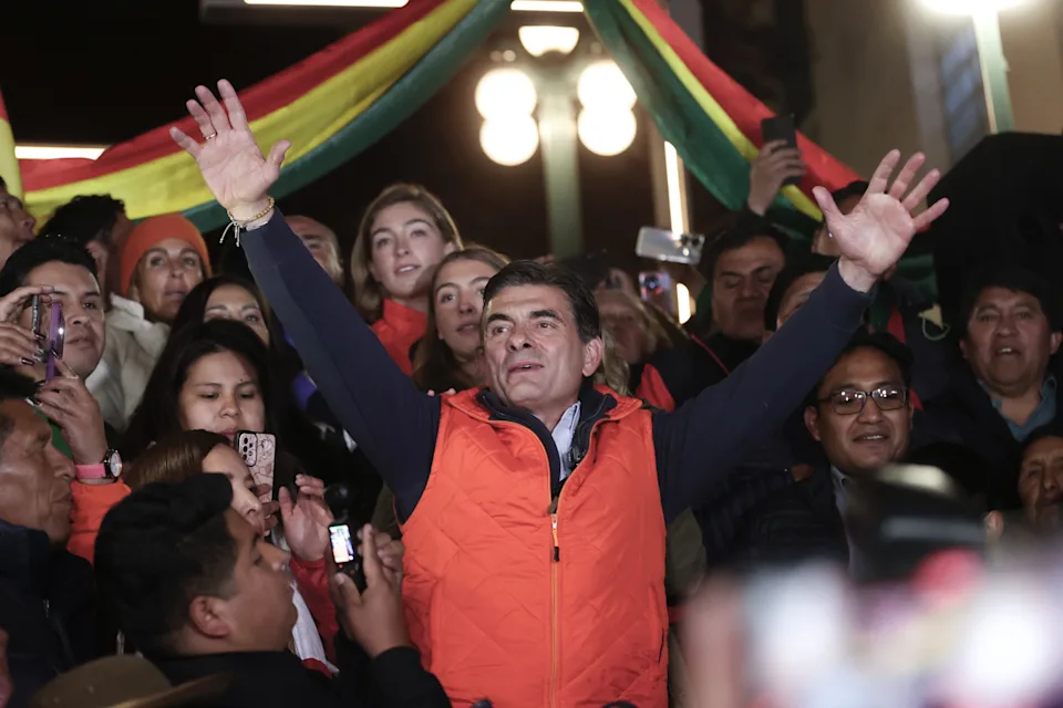 Bolivia va a una segunda vuelta electoral polarizada y con agresiones entre candidatos