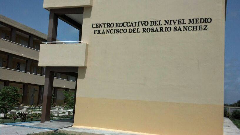 Nagua: al menos 10 estudiantes intoxicados en el Liceo Francisco del Rosario Sánchez