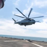 Fuerzas Armadas de EE. UU. realizan operaciones militares al sur de Puerto Rico