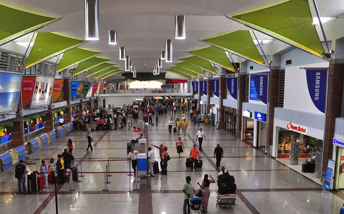 Restablecen servicio eléctrico en el Aeropuerto Internacional de Las Américas tras seis horas de apagón