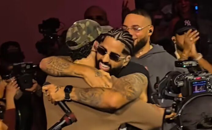 Reencuentro histórico: Bad Bunny, DJ Luian y Mambo Kingz se abrazan en el Coliseo de Puerto Rico