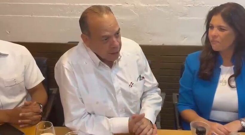 Delegación de periodistas dominicanos comparte cena con el embajador Olivo Fermín en Israel