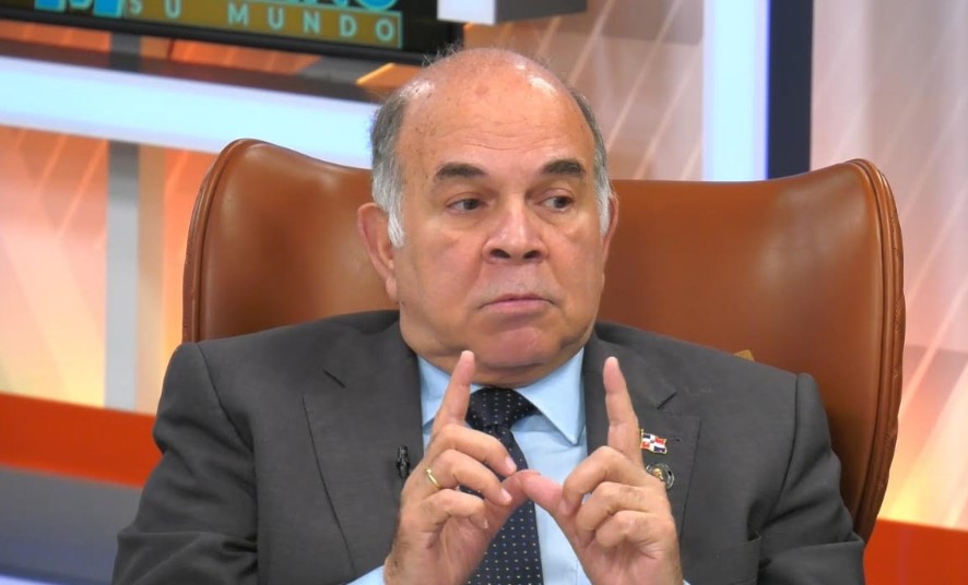 Pelegrín Castillo afirma combate del gobierno al comercio chino es necesario 