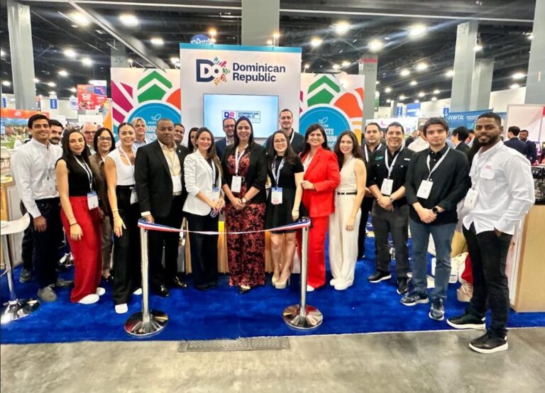 Empresas dominicanas captan US$11.7 millones en intenciones de negocios en Américas Food & Beverage 2025 9 | Noticias de hoy en República Dominicana 13 compañías dominicanas exhibieron la calidad y diversidad de la oferta exportable nacional.