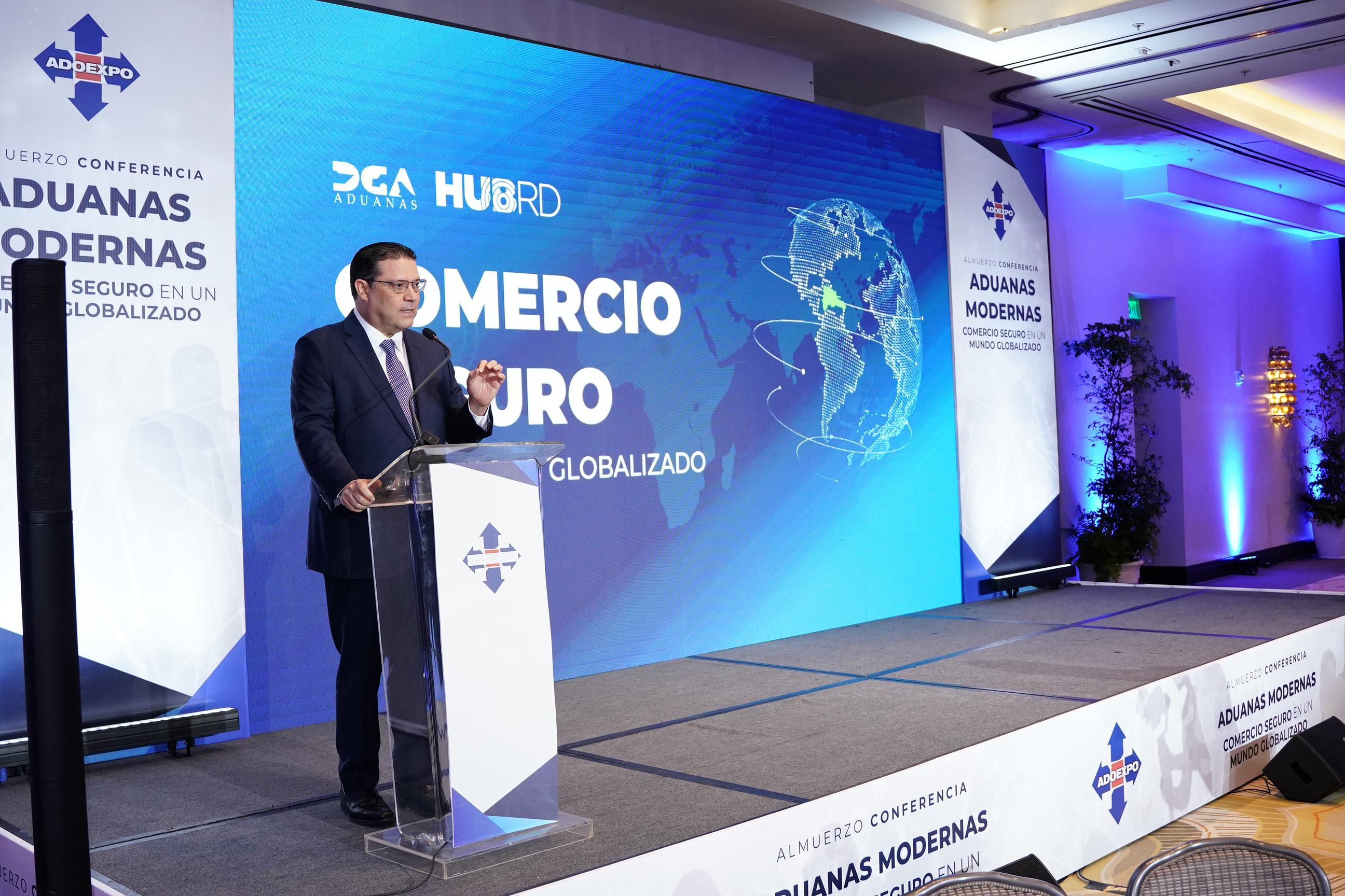 Director general de Aduanas, Yayo Sanz Lovatón.