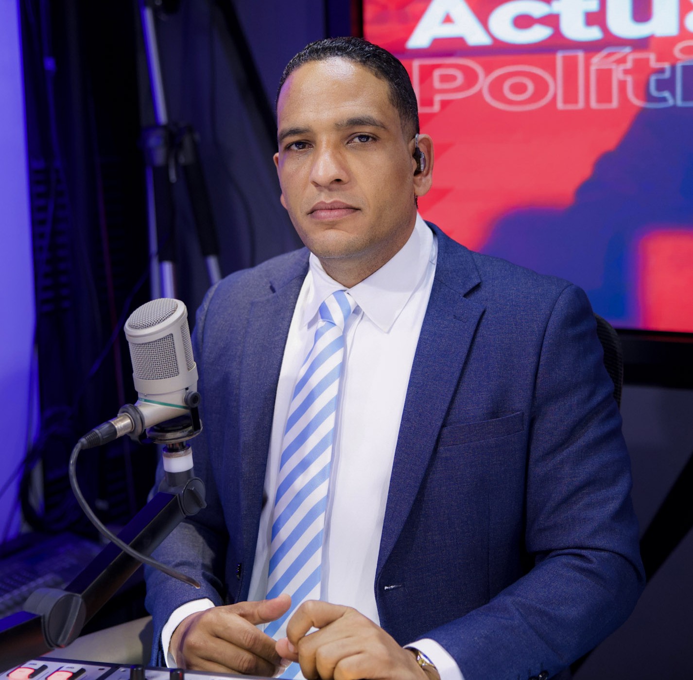 Hansel García condena represión policial a marcha de enfermeras
