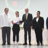 MESCyT otorga 208 becas nacionales a estudiantes de la UNPHU
