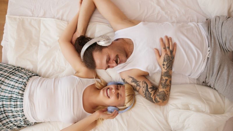 Playlist del deseo: ¿Cuáles son las canciones que usas para un encuentro sexual ardiente?