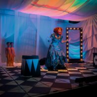 Sabrina Gómez gana Actriz de Teatro del Año y reivindica la diferencia con “La Monstra”