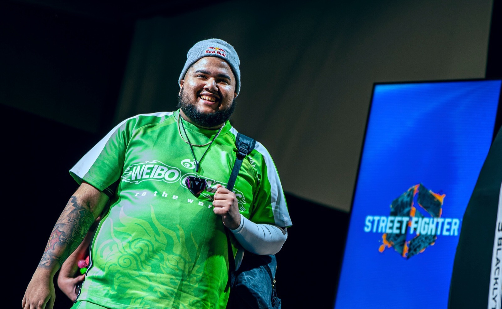 Leyenda del gaming MenaRD recibe el reconocimiento Orgullo de la Dominicanidad en los Premios Dominicanísimo 2025