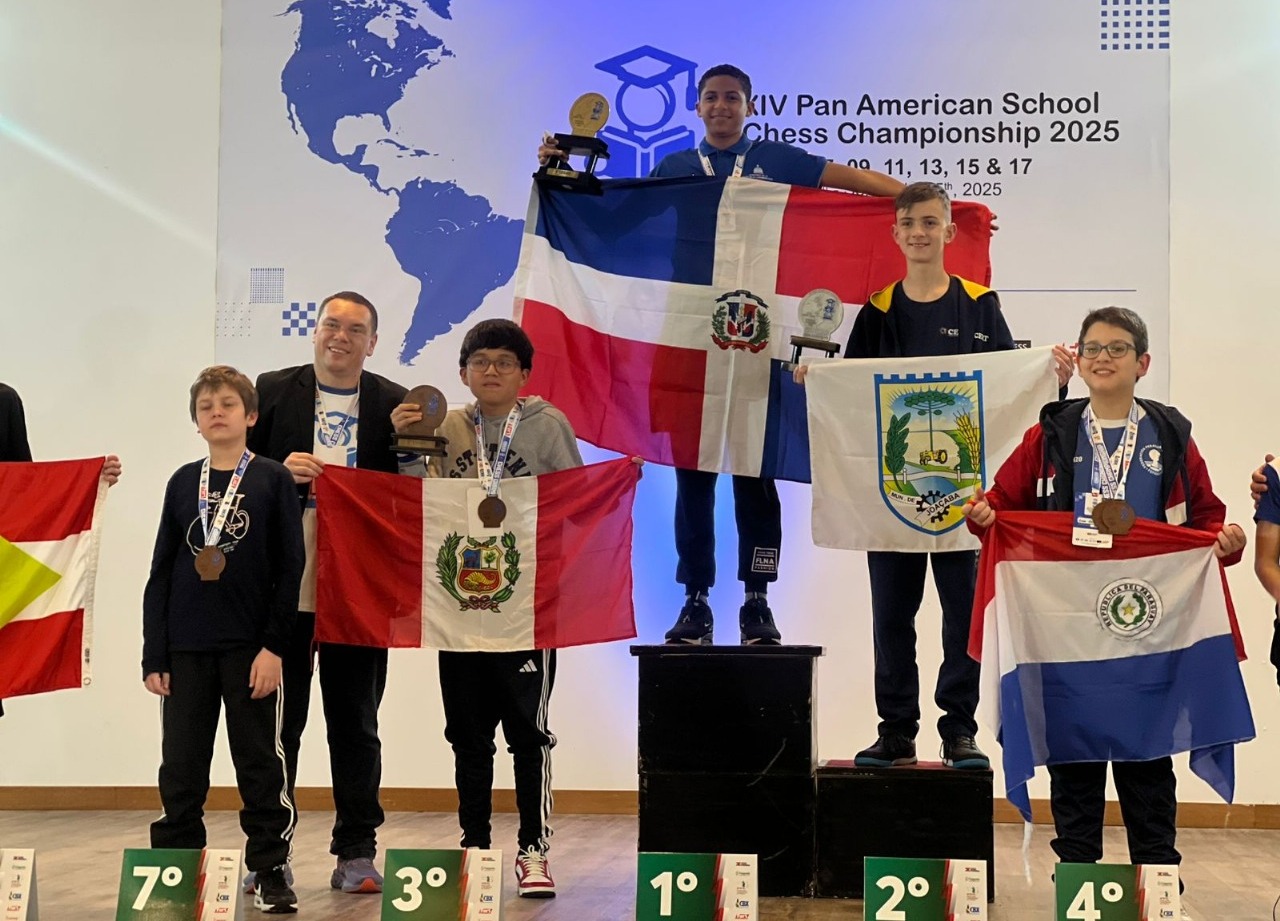 INEFI celebra hazaña de Ángel Lara, doble campeón panamericano de ajedrez escolar