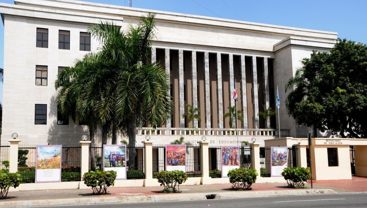 Corrupción educativa: Pagan 70 millones por obras fantasma