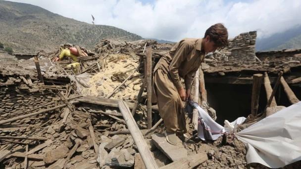 Un nuevo terremoto de magnitud 5,2 golpea la zona afectada por el seísmo en Afganistán
