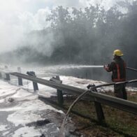 Sistema 911 coordina asistencia ante accidente de tránsito con incendio en SDN