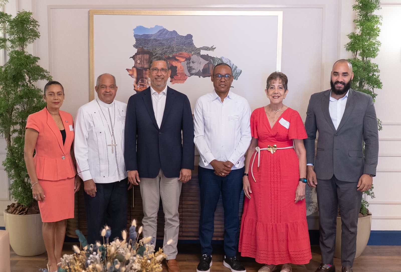 Yanira Vásquez, Julio César Corniel, Augusto Ramírez, Héctor Almonte, Ginnette Bournigal y Gary Ruiz.
