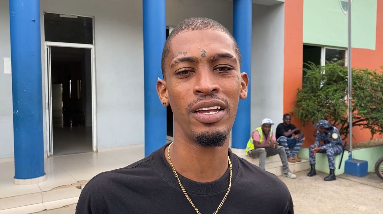 Joven acusado de robo se entrega voluntariamente en Bayaguana