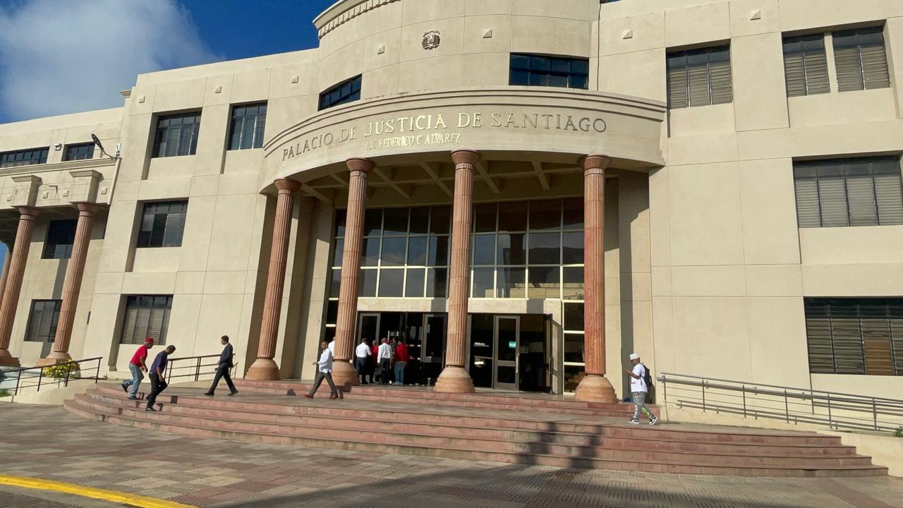 Este miércoles conocerán coerción a seis acusados de violar joven en Villa González