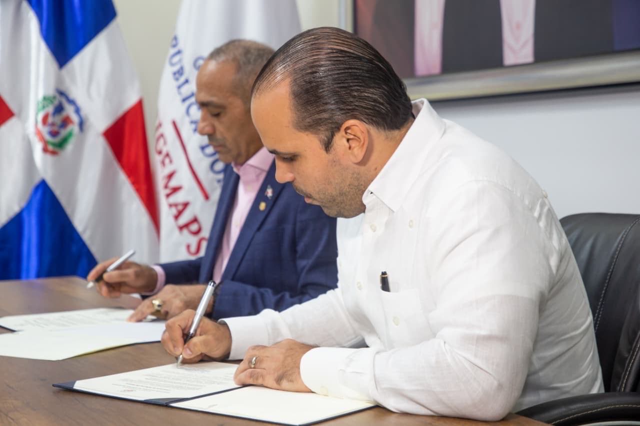 Instituciones firman acuerdo para fortalecer control de sustancias y protección de la salud pública