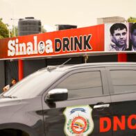 Exoficial cuestiona fachada de bar “Drink Sinaloa” en Baní por alusiones al narcotráfico