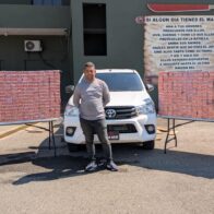 Ejército decomisa más de 200 mil cigarrillos descubiertos debajo de dos camionetas en Valverde